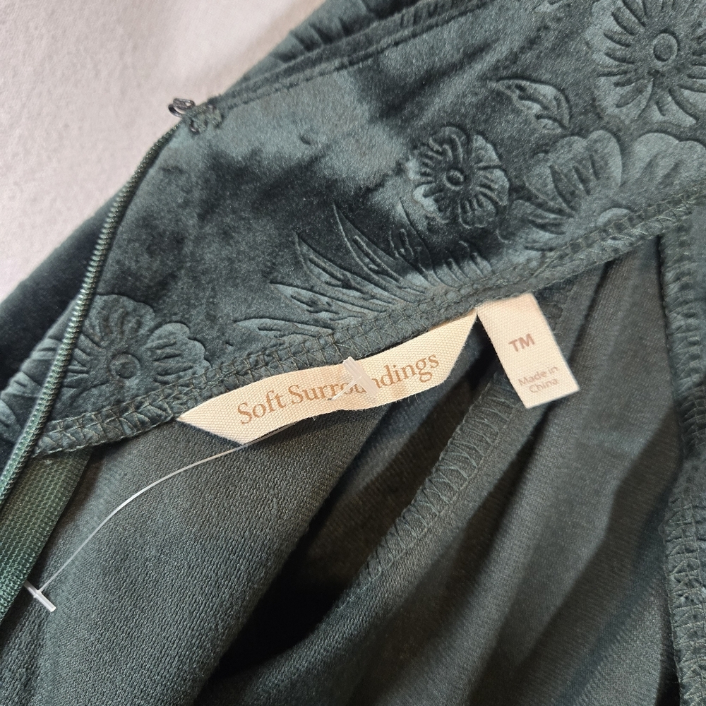 Soft Surroundings Leelah Velvet Jumpsuit Tall Med Floral Embossed Rich Green - Picture 11 of 13